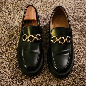 Sam & Libby Black and Gold Flats with Chain Detail